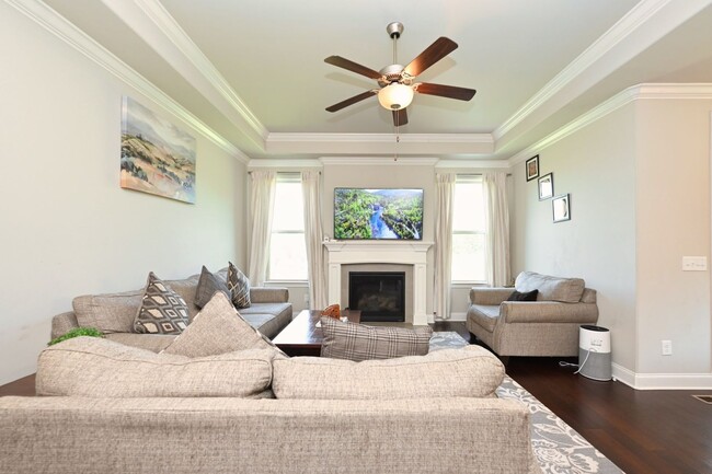 Building Photo - **2019-BUILT EXECUTIVE HOME IN A CUL-DE-SA...
