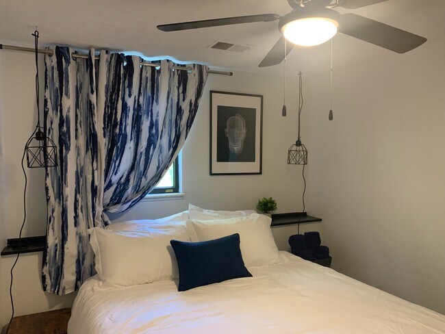 Building Photo - 5808 Stormcroft Ave