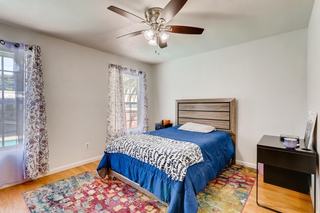 Building Photo - Upgraded 4 Bedroom/3 bath Home with Pool &...