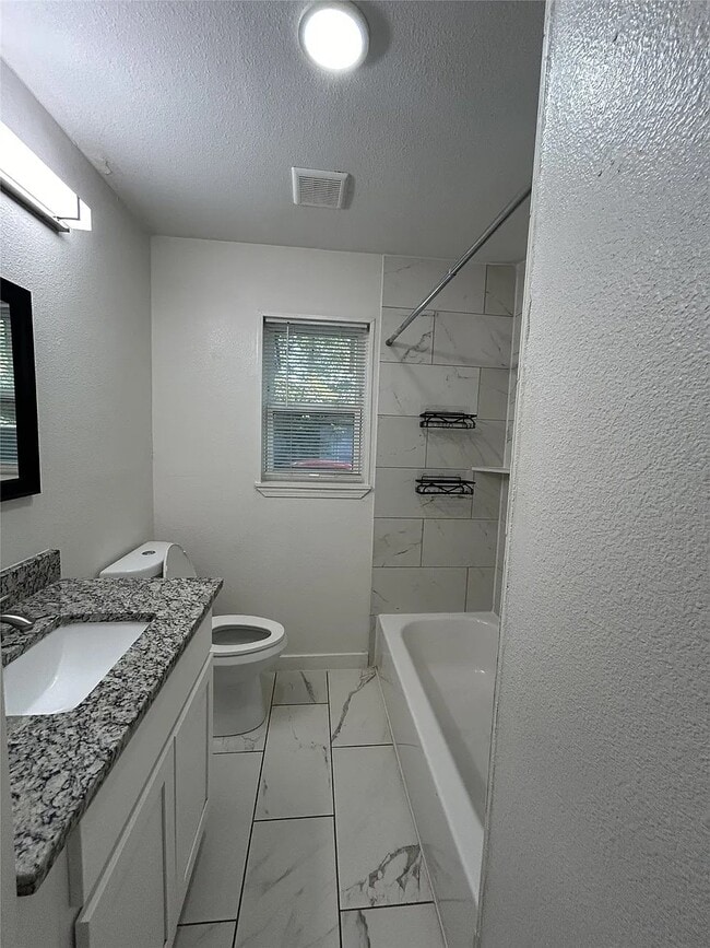 Building Photo - 1308 Stone Dr