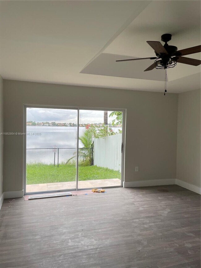 Building Photo - 880 NW 123rd Ct