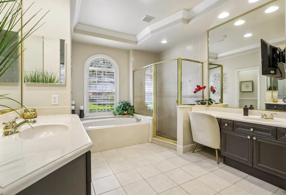 Building Photo - 3274 Oakmont Terrace