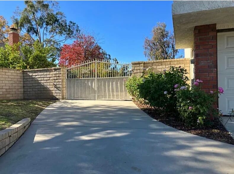 Building Photo - 5391 Maple View Cir