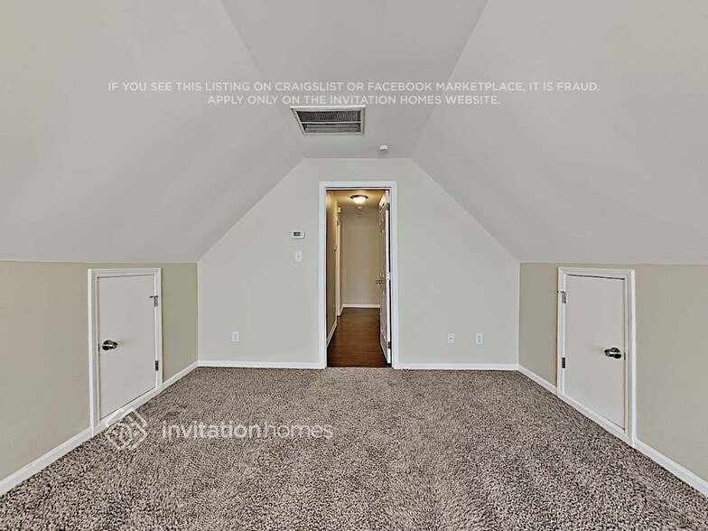 Building Photo - 15014 Ashlight Dr