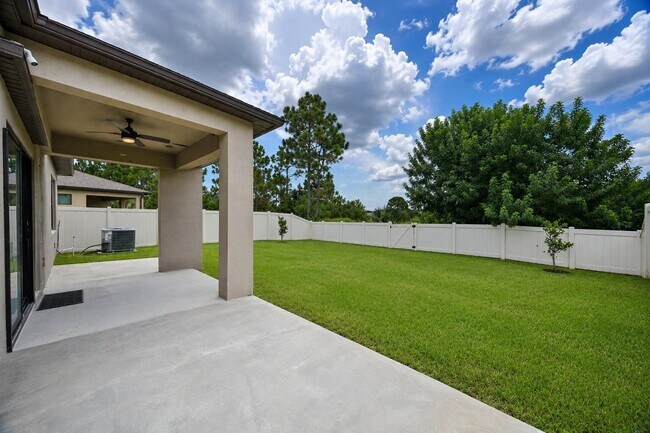 Building Photo - 927 Remington Green Dr SE