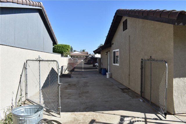 Building Photo - 2831 Donner Way