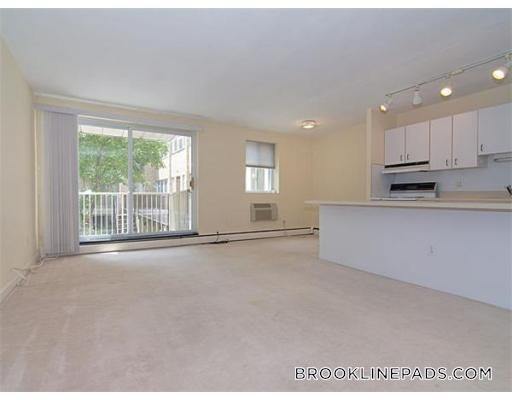 Building Photo - 123 Sewall Ave