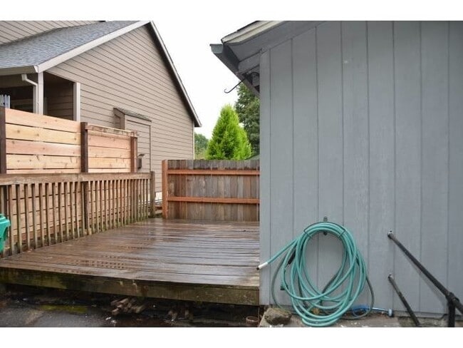 Building Photo - Adorable Cottage Style Home Near Reed College and Woodstock and Trader Joes.