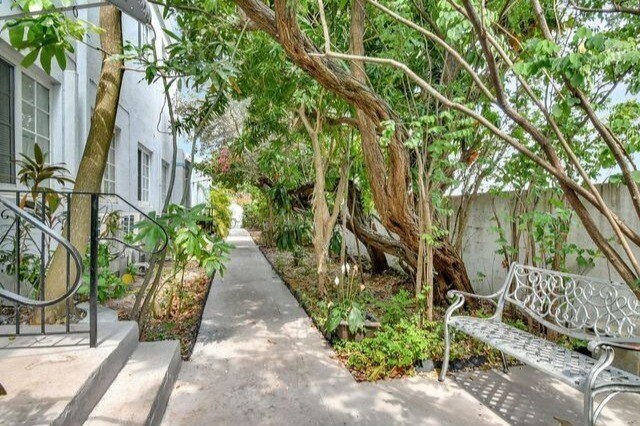 Building Photo - Lincoln Road Apartments