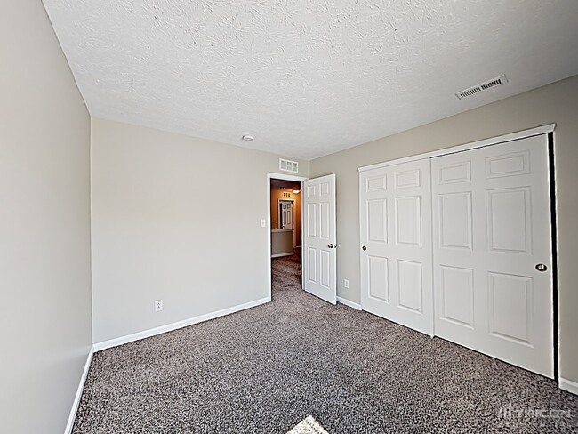 Building Photo - 11411 Long Lake Ln.