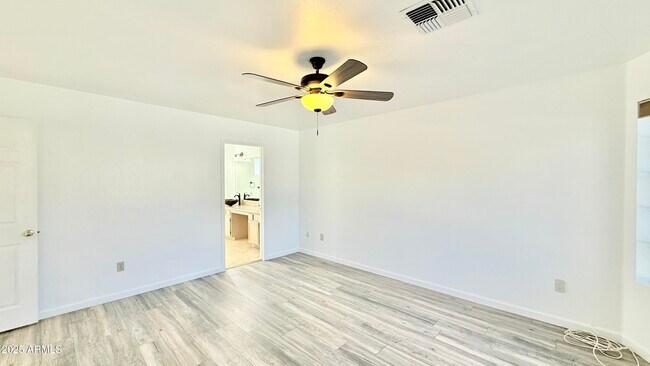 Building Photo - 413 N Flint St