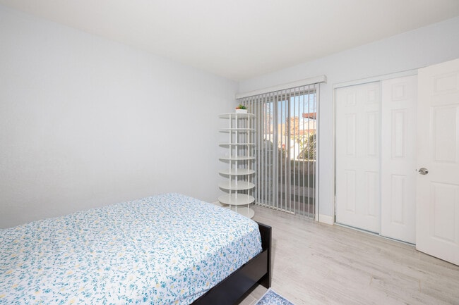 Building Photo - 79602 Ave 42