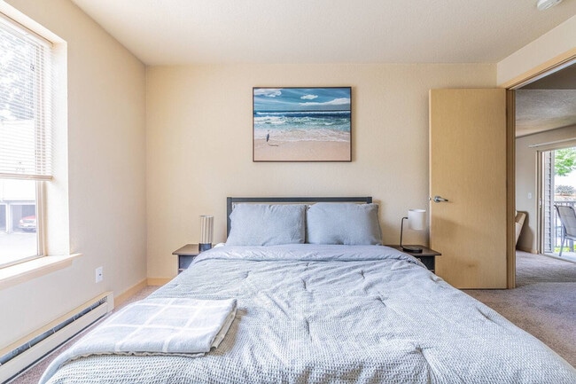 Building Photo - 14357 Linden Ave N