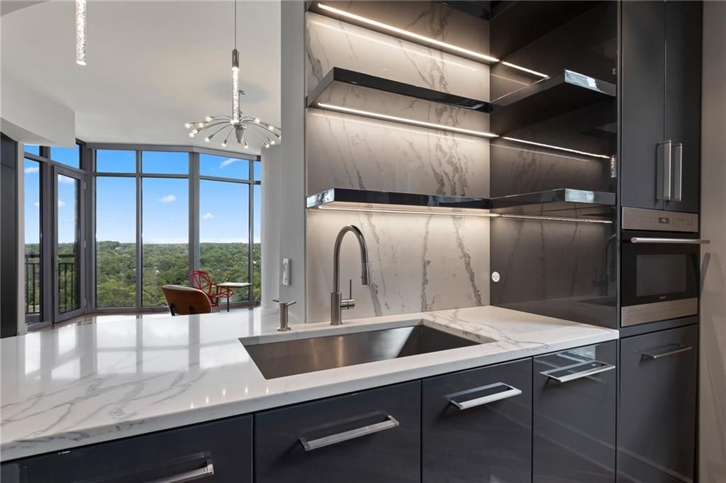 Building Photo - 222 12th St NE