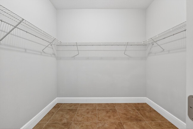 Building Photo - 7865 15th Ln