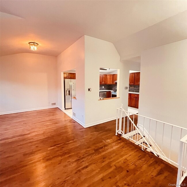 Building Photo - 878 Rensselaer Ave