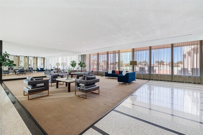 Building Photo - 5838 Collins Ave