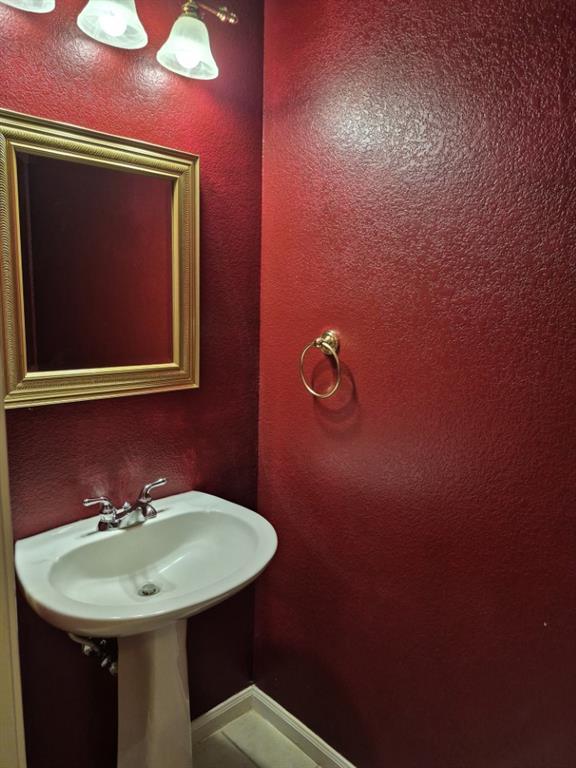 Building Photo - 808 Busleigh Castle Way