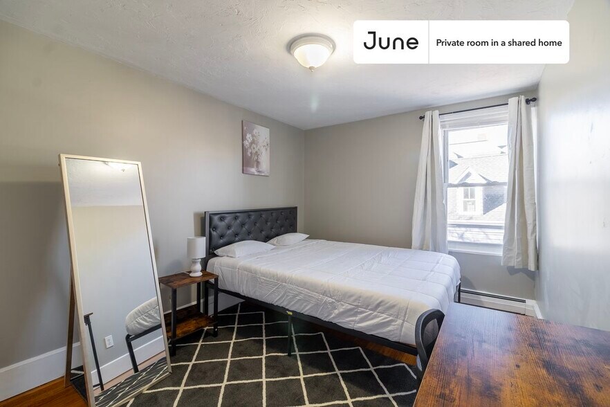 Primary Photo - Room in Shared 4 bed/2 bath home