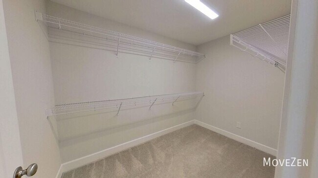 Building Photo - 327 Hollenbeck Pl