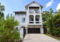 Building Photo - 6501 Minola St