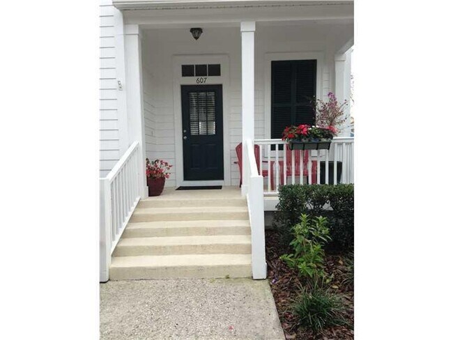 Building Photo - 607 Wisteria Ct