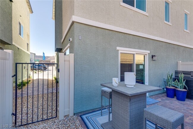 Building Photo - 6810 Truffle Gray St