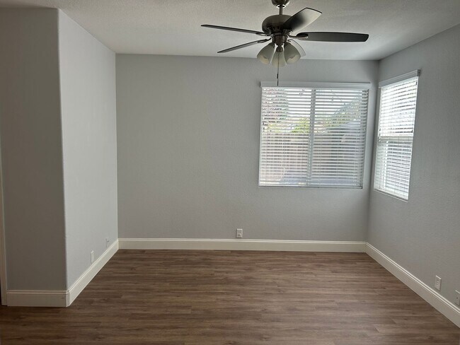 Building Photo - ***COMING SOON*** SINGLE STORY 3 BEDROOM I...