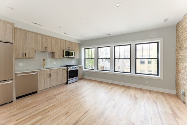 Building Photo - 2537 N Campbell Ave