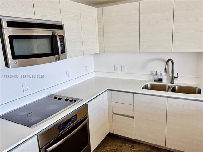 Building Photo - 4250 Biscayne Blvd