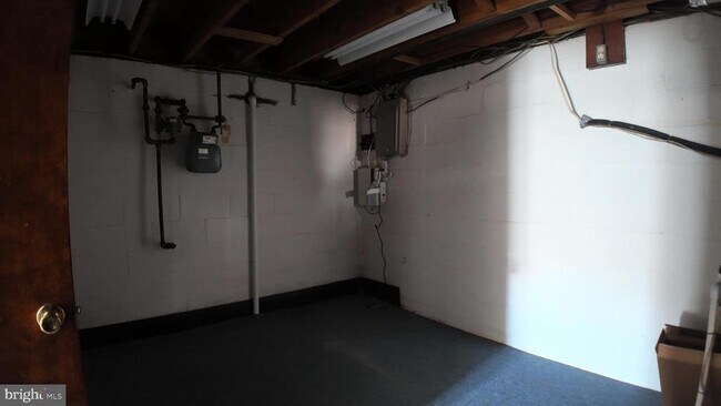 Building Photo - 4419 Renn St