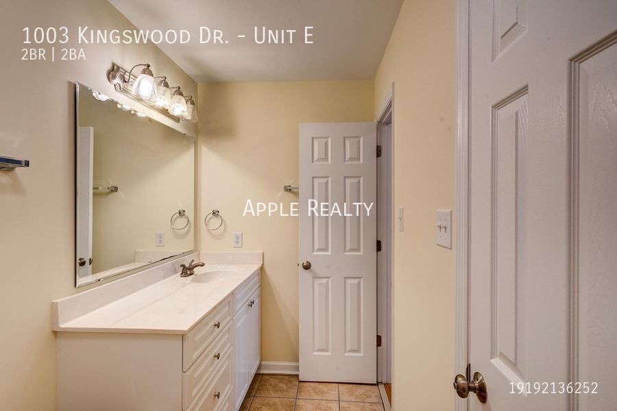 Building Photo - 1003 Kingswood Dr