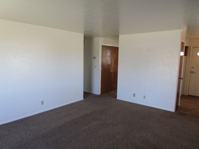 Building Photo - 0552