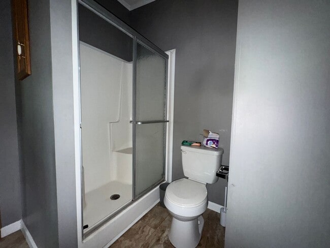 Building Photo - 3 Bedroom Home located near Ruby's Landing...