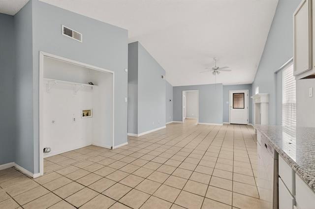 Building Photo - 926 Binbrook Dr