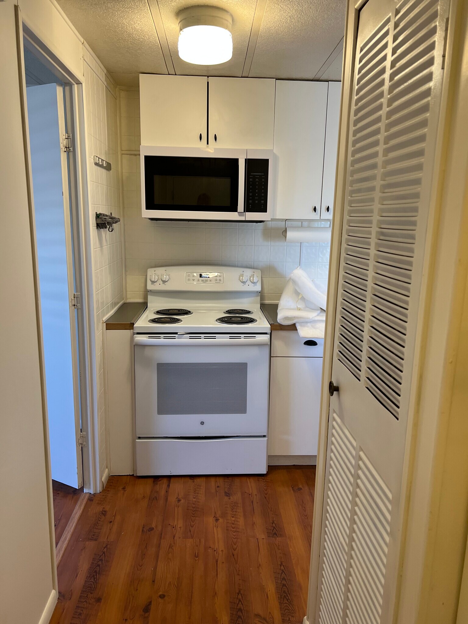 Building Photo - 539 N Starr Rd