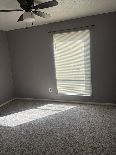 Building Photo - 2833 Los Gatos Ct