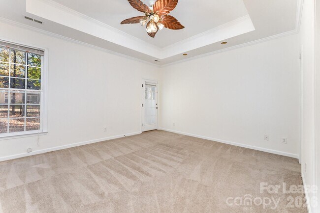 Building Photo - 10010 Gladwick Ct