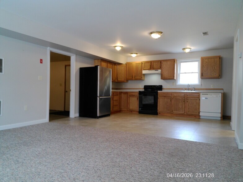 Building Photo - 330 Craney Hill Rd