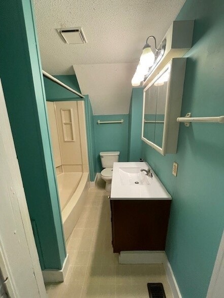 Building Photo - 410 W McKibben St