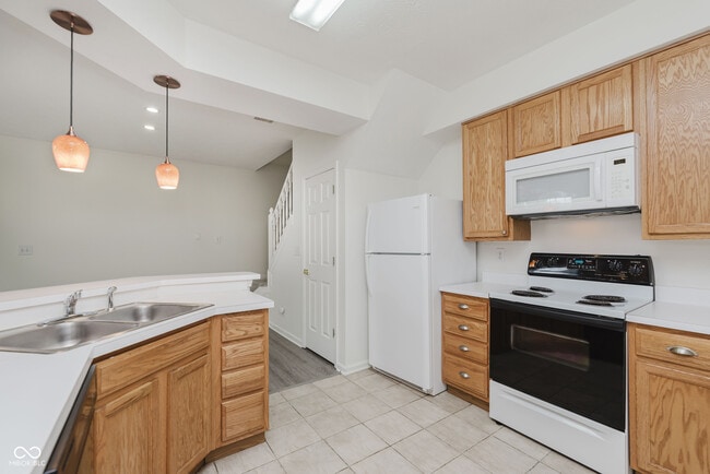 Building Photo - 8422 Enclave Blvd
