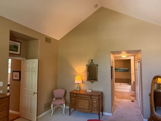 Building Photo - 8300 S Fairmount Dr