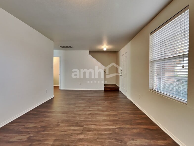 Building Photo - 1246 Yukon Dr