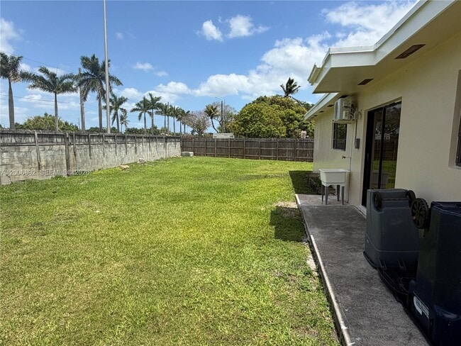 Building Photo - 10375 SW 152nd Terrace