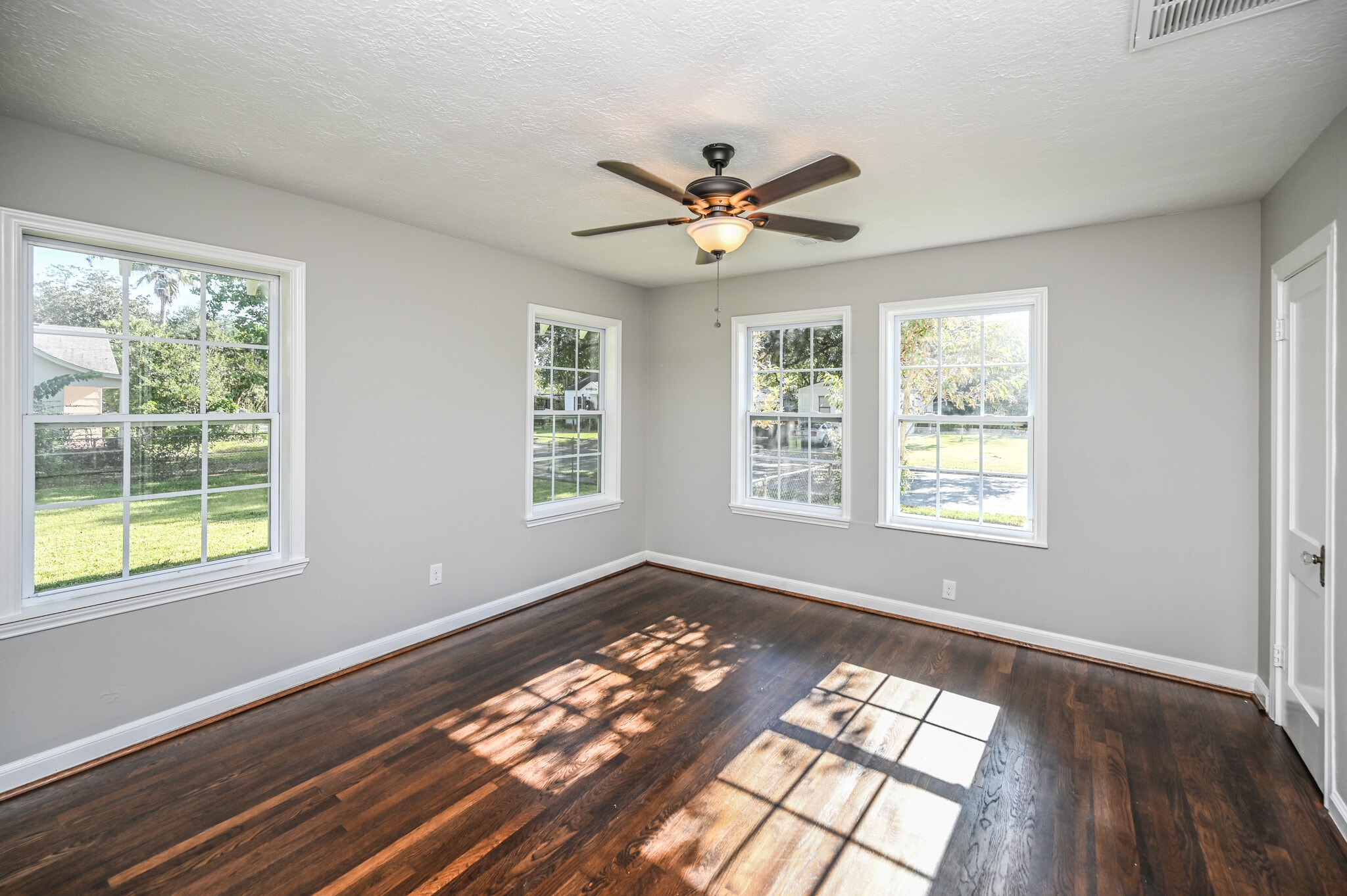 Building Photo - 500 Alford St