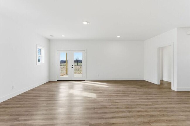 Building Photo - Brand New Home in Old Hickory - Golf Course Views - Pet Friendly
