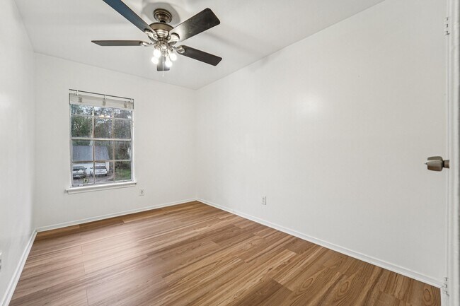 Building Photo - 3103 Glade Springs Dr