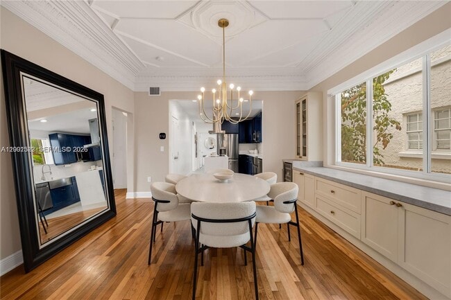 Building Photo - 320 NE 88th St