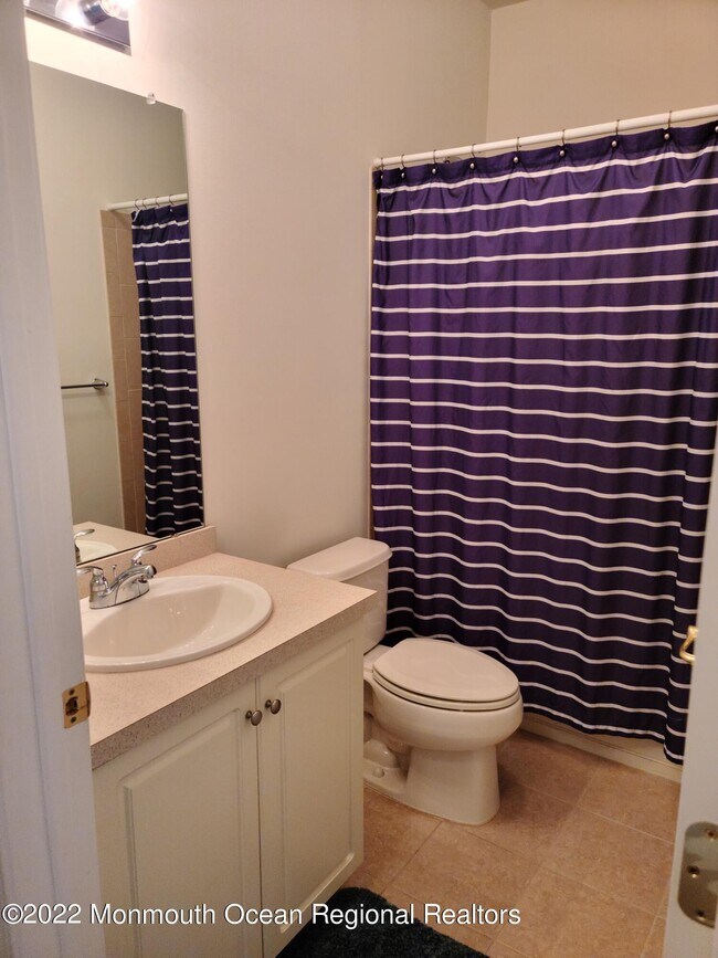 Building Photo - 211 Mill Pond Way