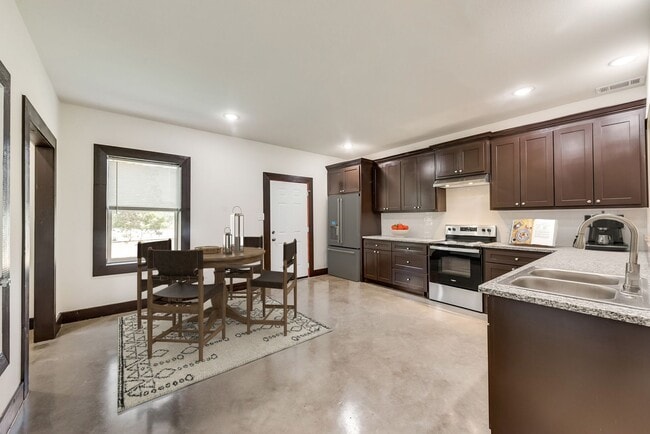 Building Photo - Longhorn Ranch-Barndo Community-Half Acre Lots